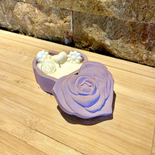 Heart from Anthos container like new