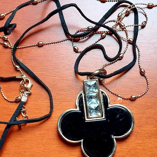 Pendant with four-leaf clover design like new, black and silver