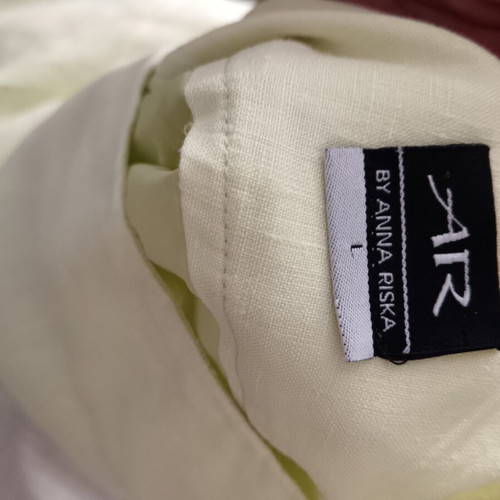 Linen skirt light green, like new, knee-length, size L