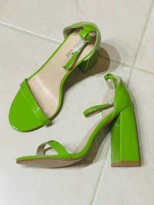 Laura Mode green sandals new size 39