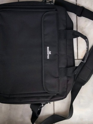 Τσάντα για laptop Manhattan London σαν καινούργια, μαύρη, 43x34 εκ.