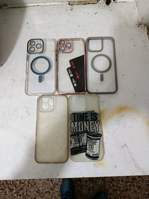 iPhone 16 Pro Max phone cases like new, pack of 6