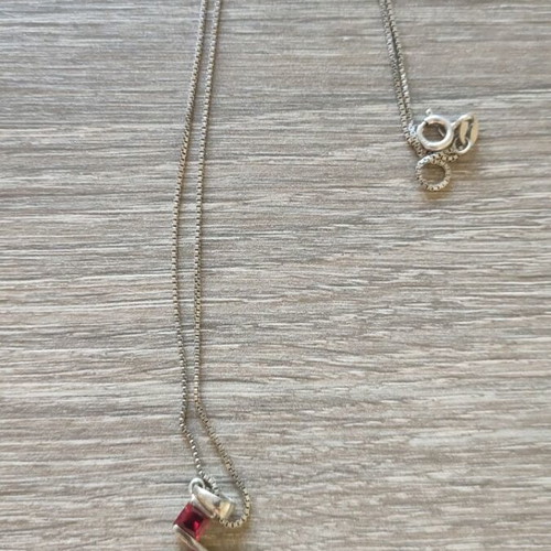 Silver pendant used with red stones 925 and chain