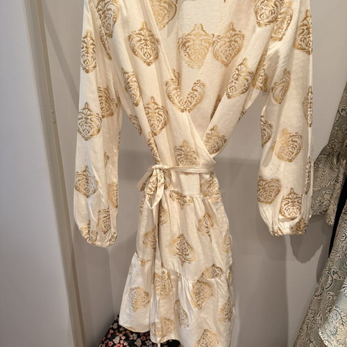 Kasia Resort Wear dress size Medium like new, beige and gold