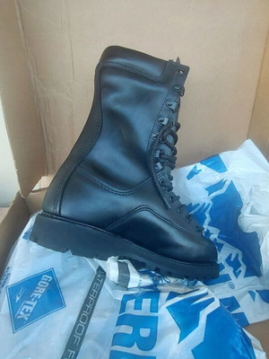 Matterhorn boots new, waterproof with Gore-tex and Vibram sole, size 41