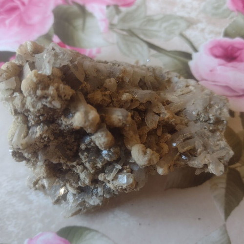 Calcite decorative mineral like new with natural druzy crystals