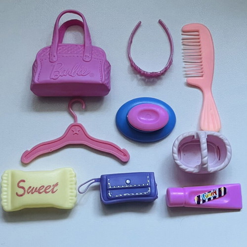 Doll accessories like new, colorful set