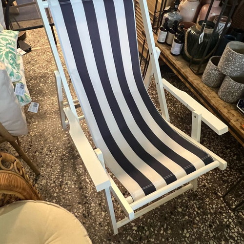 Wooden striped deck chair new for beach or garden