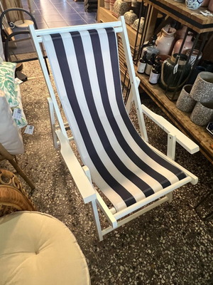 Wooden striped deck chair new for beach or garden
