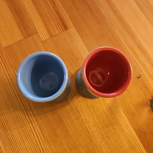 Egg cups set of 2 like new