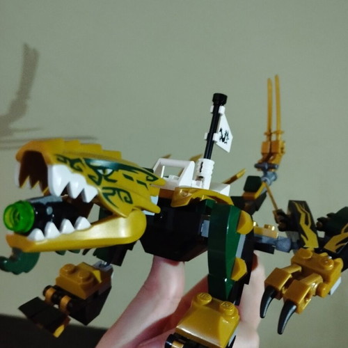 Lego Ninjago The Golden Dragon 70666 like new