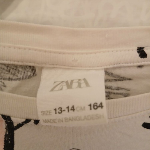 Zara white all-over print T-shirt size XS like new