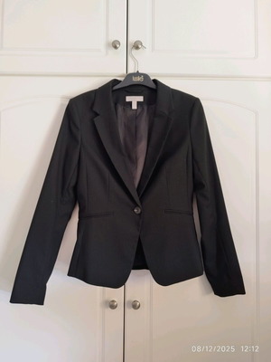 Σακάκι H&M γυναικείο size 36 μεταχειρισμένο με λεπτές κάθετες ρίγες