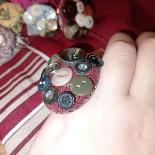 Handmade ring with buttons new