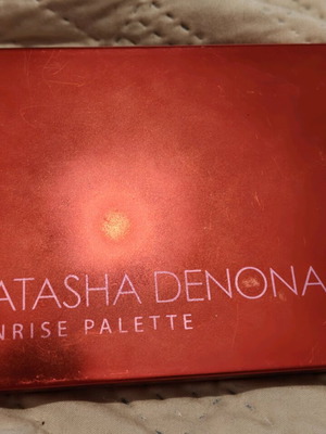 Natasha Denona Sunrise eyeshadow palette like new