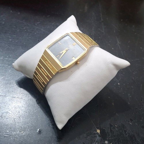 Seiko Quartz 6532-5260 vintage unisex watch black dial gold bracelet used