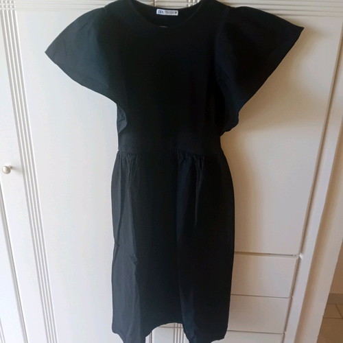 ZARA Black Dress Medium Like New With Unique Sleeve