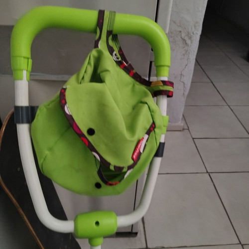 Children's tricycle like new with two compartments and like new wheels