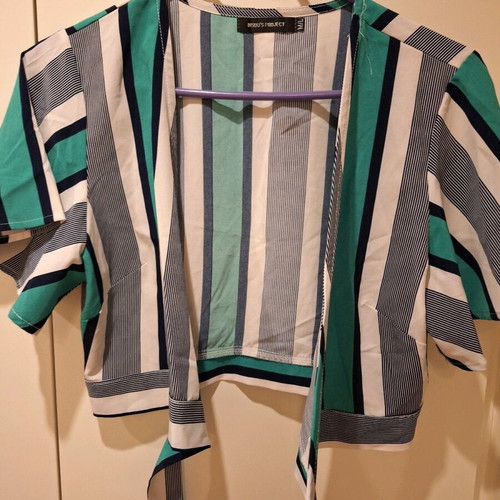 Short-sleeve shirt and shorts set like new, black and green