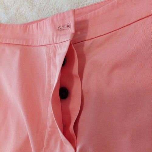 Boss women's skirt used, size XL, pink, needs button repair