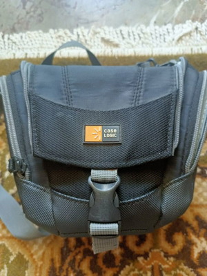 Case Logic Camera Bag for DSLR and Mirrorless Like New