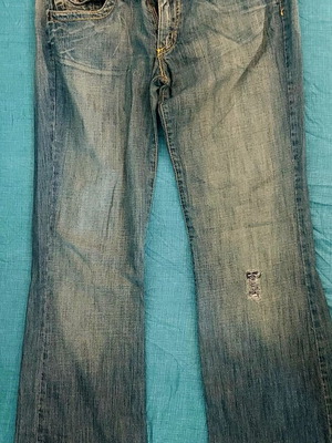 Vitamina women's jeans like new, blue washed denim, size M