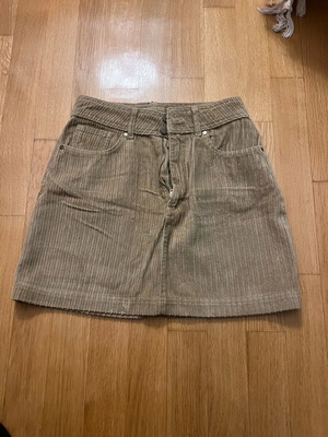 Pink Woman corduroy skirt size M in brown shade like new