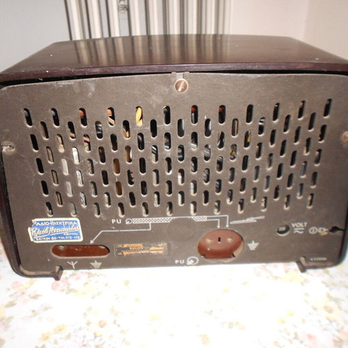 Philips vintage tabletop radio with unknown functionality