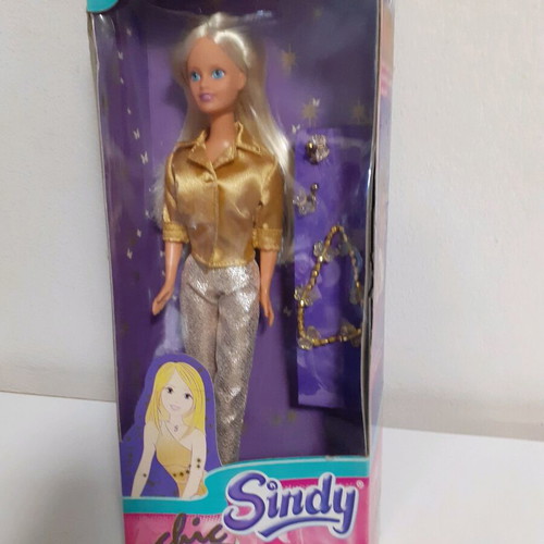 Sindy Chic (Hasbro) new, sealed