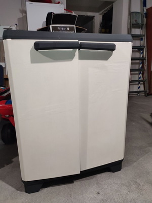 Plastic wardrobe used, dimensions approx. 100x60x40
