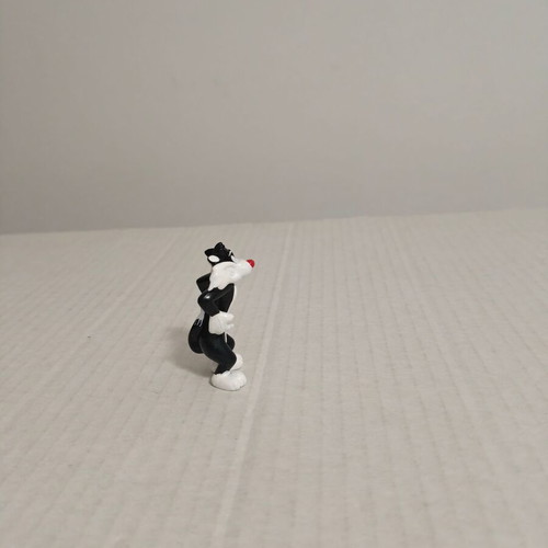 Sylvester figure Looney Tunes used