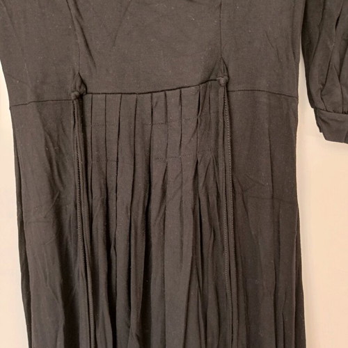 Black pleated dress Zara with V and 3/4 sleeves used