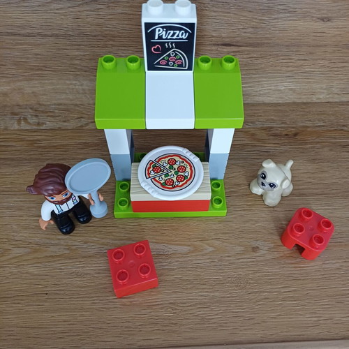 Lego Duplo Pizza Stand like new, 18 pieces, code 10927