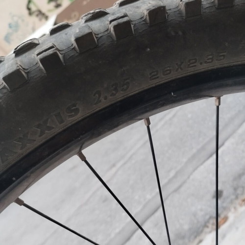 Maxxis Minion DHF tire used, downhill-enduro