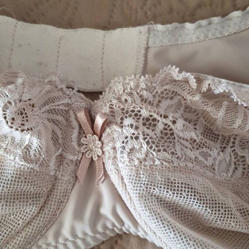 Selene bra 80c like new, beige