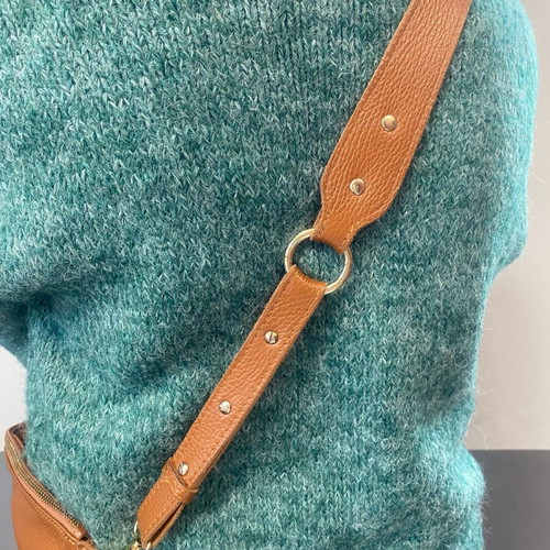 Leather crossbody bag with fringes like new