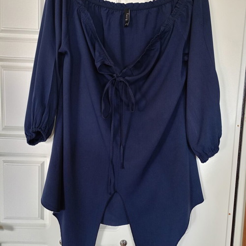 Navy Blue Long-Sleeved Blouse with Off-the-Shoulder Detail like new, size M