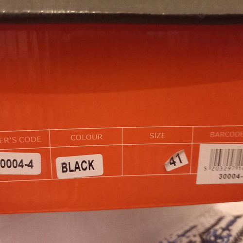 Black canvas shoes size 41