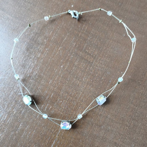 Choker necklace with Aurora crystals like new, white and silver