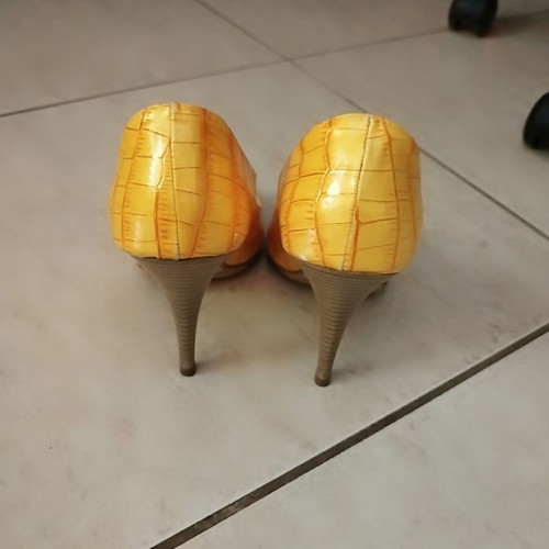 Zelios Collection peep toe heels like new, yellow with orange details, size 36