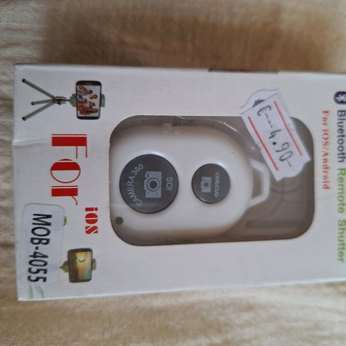 Selfie Bluetooth remote control white new