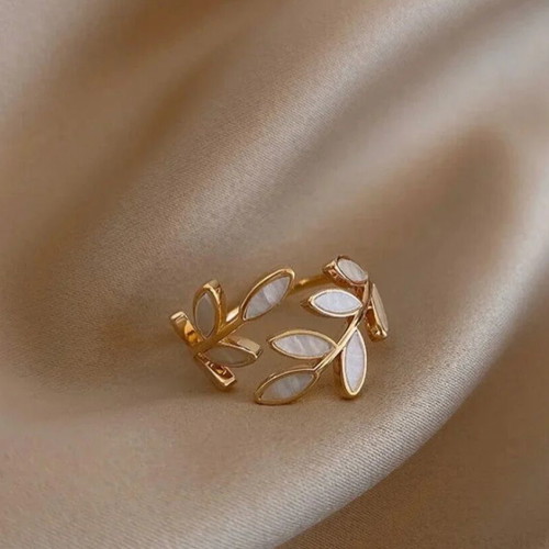 Adjustable ring with white opal leaf new