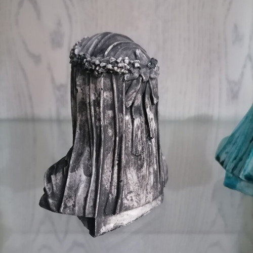 Sculptures set of 3 new, made of plaster and acrylics