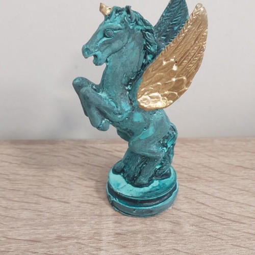 Pegasus gypsum statue new condition