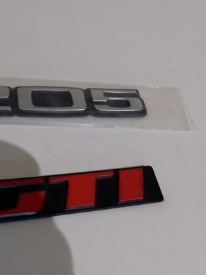 Σήματα πίσω Peugeot 205 και GTI καινούργια, brand Miria, made in Italy NOS
