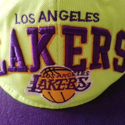 L.A Lakers NBA Hardwood cap like new, official replica