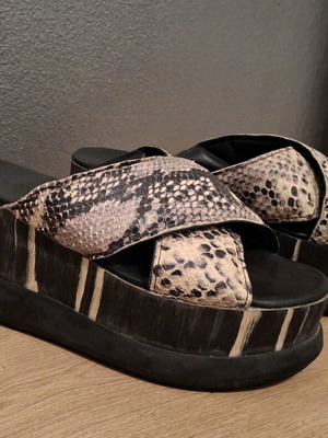 Glamazons women's platform shoes used, size 38, black and beige