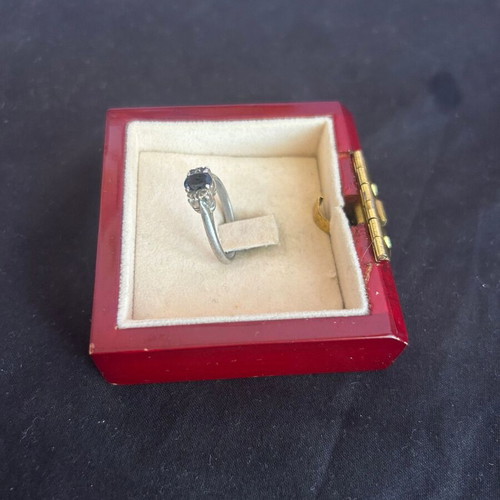 Silver vintage ring with black and white stones used