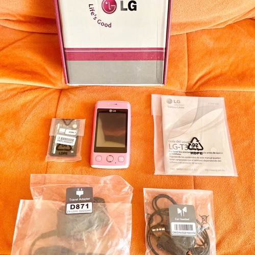 LG Cookie Lite T300 new pink phone with accessories