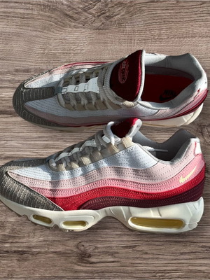 Nike Air Max 95 Anatomy Of Air sneakers used, size 45, white and grey